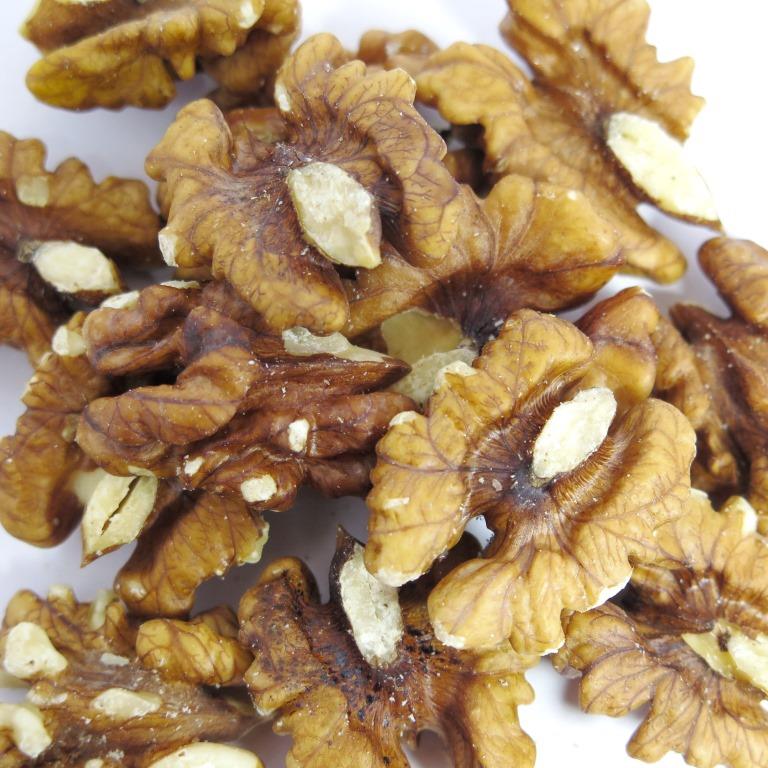 NUEZ MARIPOSA ECONOMICA X1KG